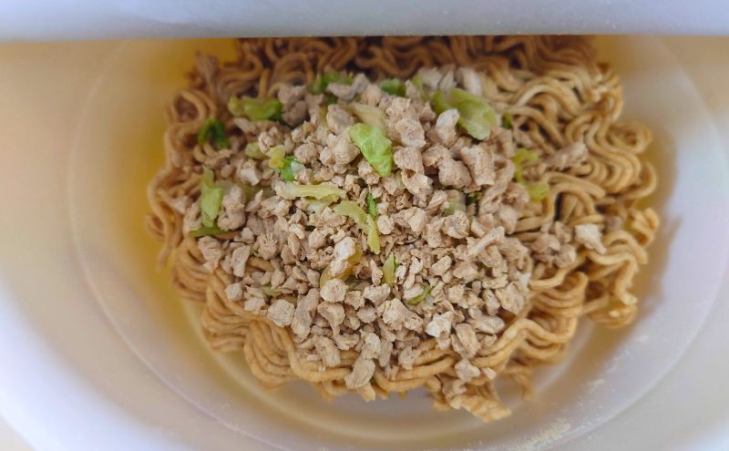 ベースパスタ ソース焼きそば＞かやくのアップ