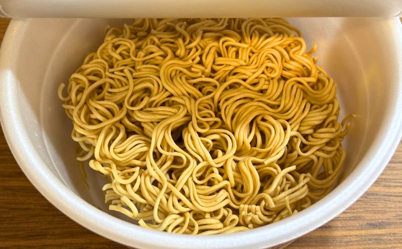 BASE YAKISOBA(ベースヤキソバ)のデメリット:若干量が少ない