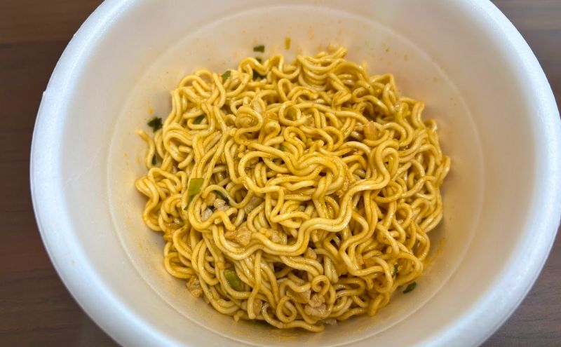 ベース 焼きそば:トムヤムまぜそばのかやくは他の同じ