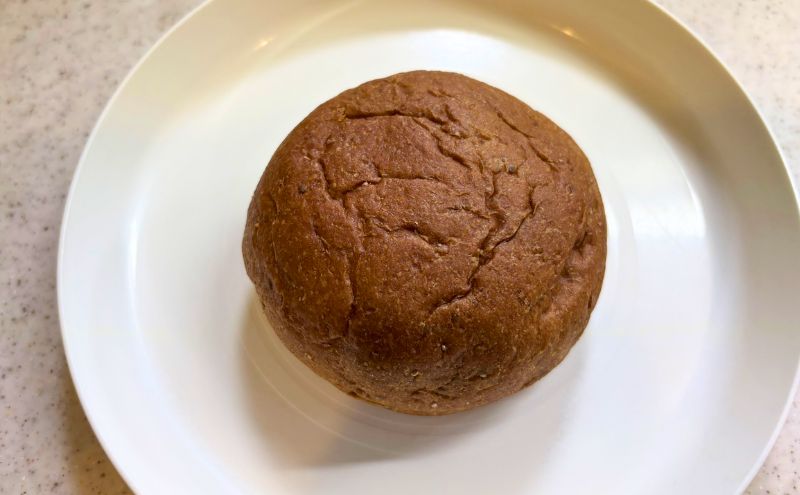 ベースブレッドには全粒粉の独特な風味がある