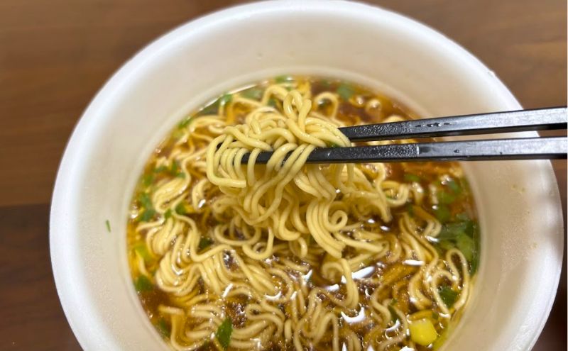 ベースラーメン＞鶏ガラ醤油ラーメン:麺のアップ