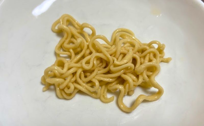 ベースラーメンのデメリット1：麺が独特でおいしくない