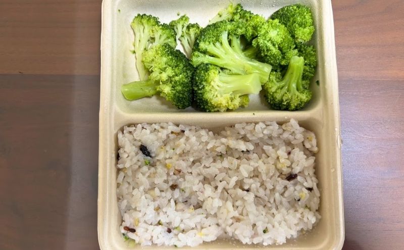 雑穀ごはんとブロッコリー
