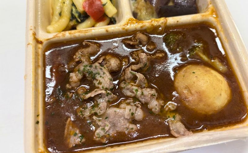デリピックス>じっくり煮込んだビーフシチュー 赤ワイン仕立て:お肉のアップ
