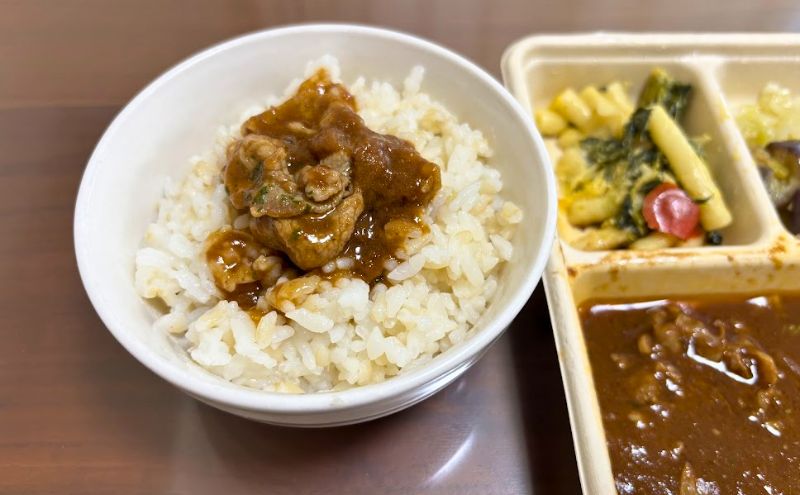 デリピックス>じっくり煮込んだビーフシチュー 赤ワイン仕立て:ご飯