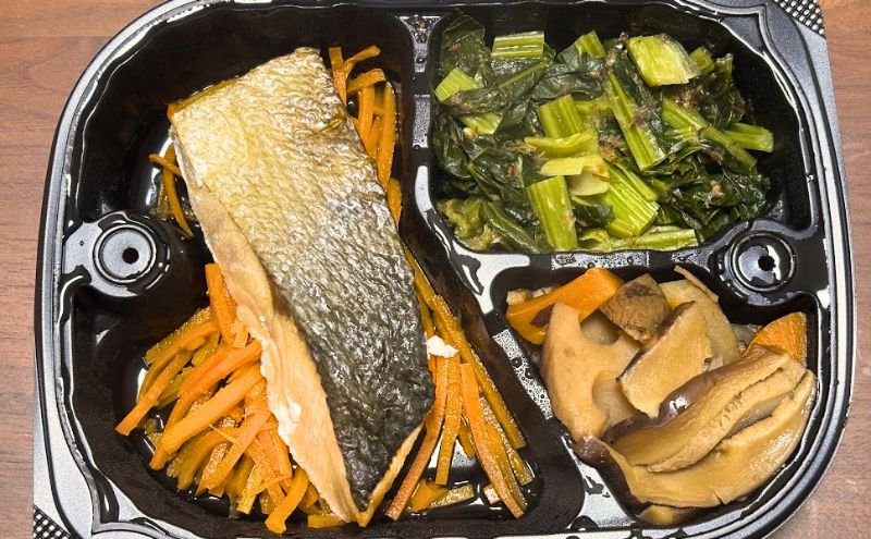 美食弁当1食目:北海道産 鮭の塩焼き