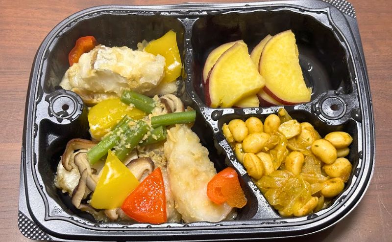 美食弁当の2食目:三陸産さくら真鱈と彩野菜の醤油バター炒め