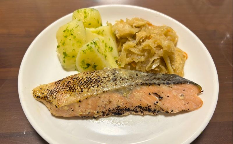 わんまいる健幸ディナー>1食目:北海道産 鮭の西京焼き