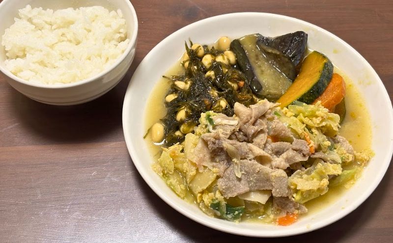 わんまいる健幸ディナー>3食目:大山豚とキャベツと玉ねぎのチャンプルー:全体