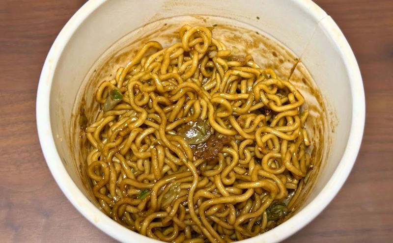 完全メシUFO ぶっ濃い屋台風焼きそばの完成形