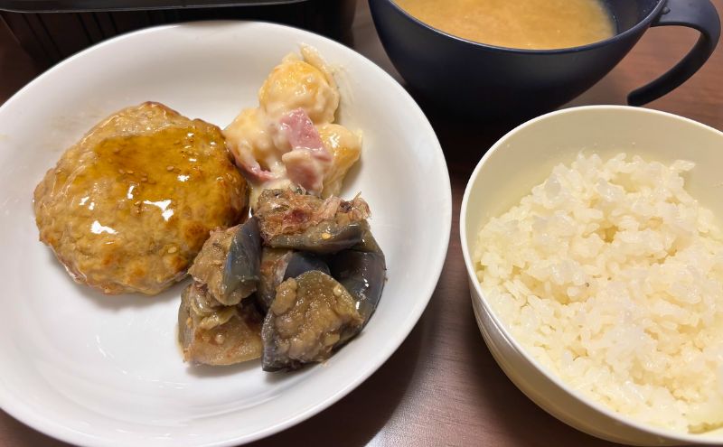 ツクリオ(旧つくりおき.jp)と白米・味噌汁の組み合わせ