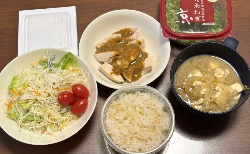 フィットディッシュの蒸し鶏のごまソースがけの中身