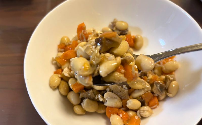 フィットディッシュのちりめんとお豆の煮物の中身