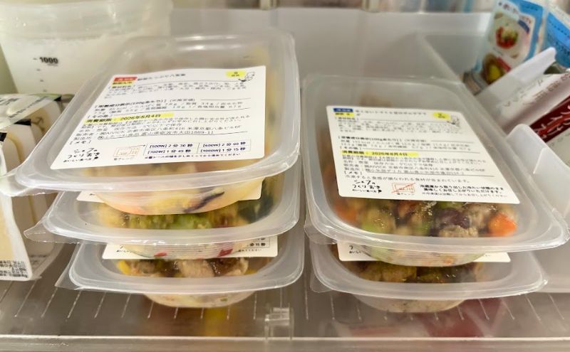 シェフの無添つくりおき:食卓サポートプランを冷蔵庫で保管
