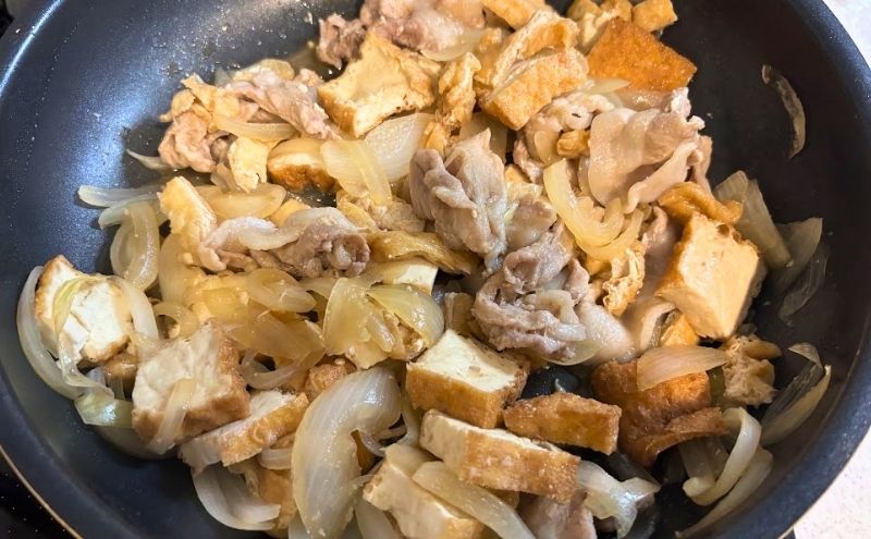 産直豚バラ切落し(一緒に炒めたところ)