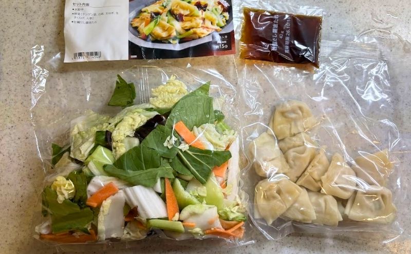九条ねぎ餃子とミールキット(袋の中身)